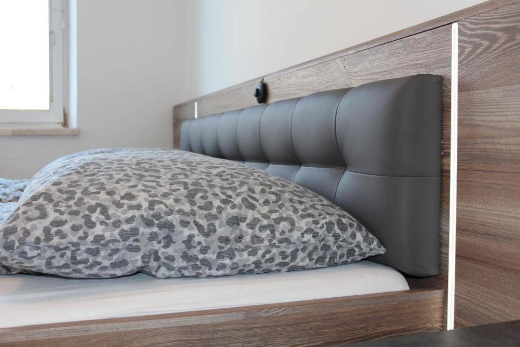 באדן Zum Breyer Bnb City Apartment מראה חיצוני תמונה